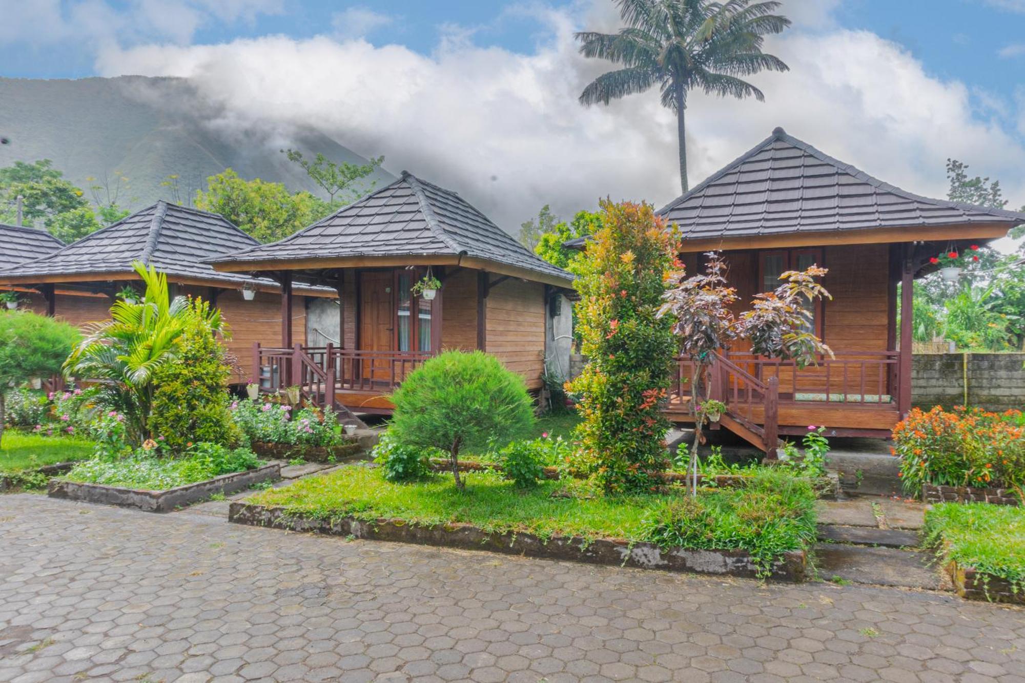 Puncak Rinjani Lodge Sembalunlawang Esterno foto